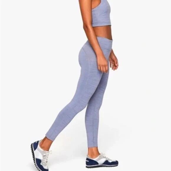 Outdoor Voices Sweat Flex 7/8 Blue Athletic Leggings Sz L 24" Inseam Light Blue - Picture 1 of 7